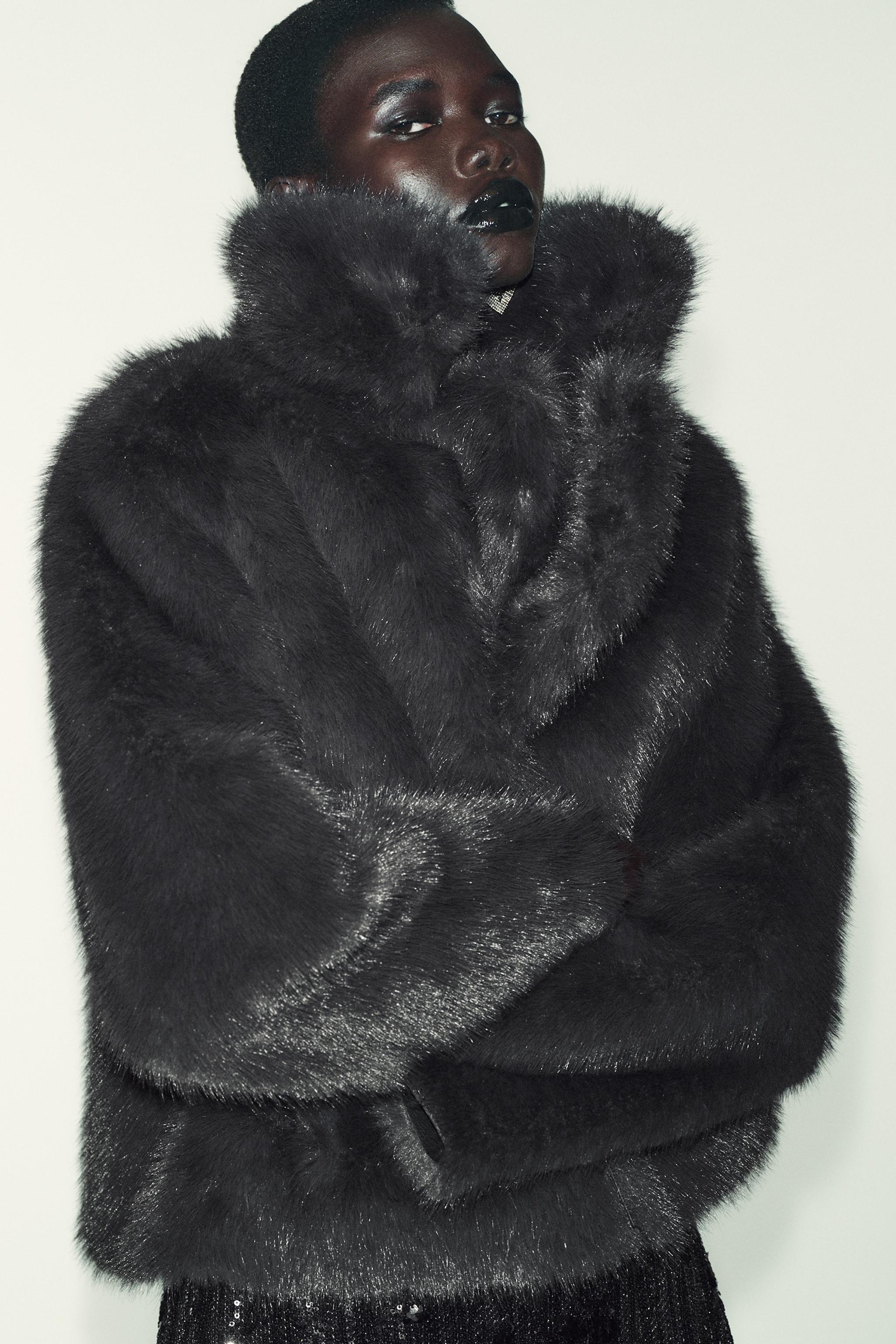 REVERSIBLE FAUX FUR SHORT COAT